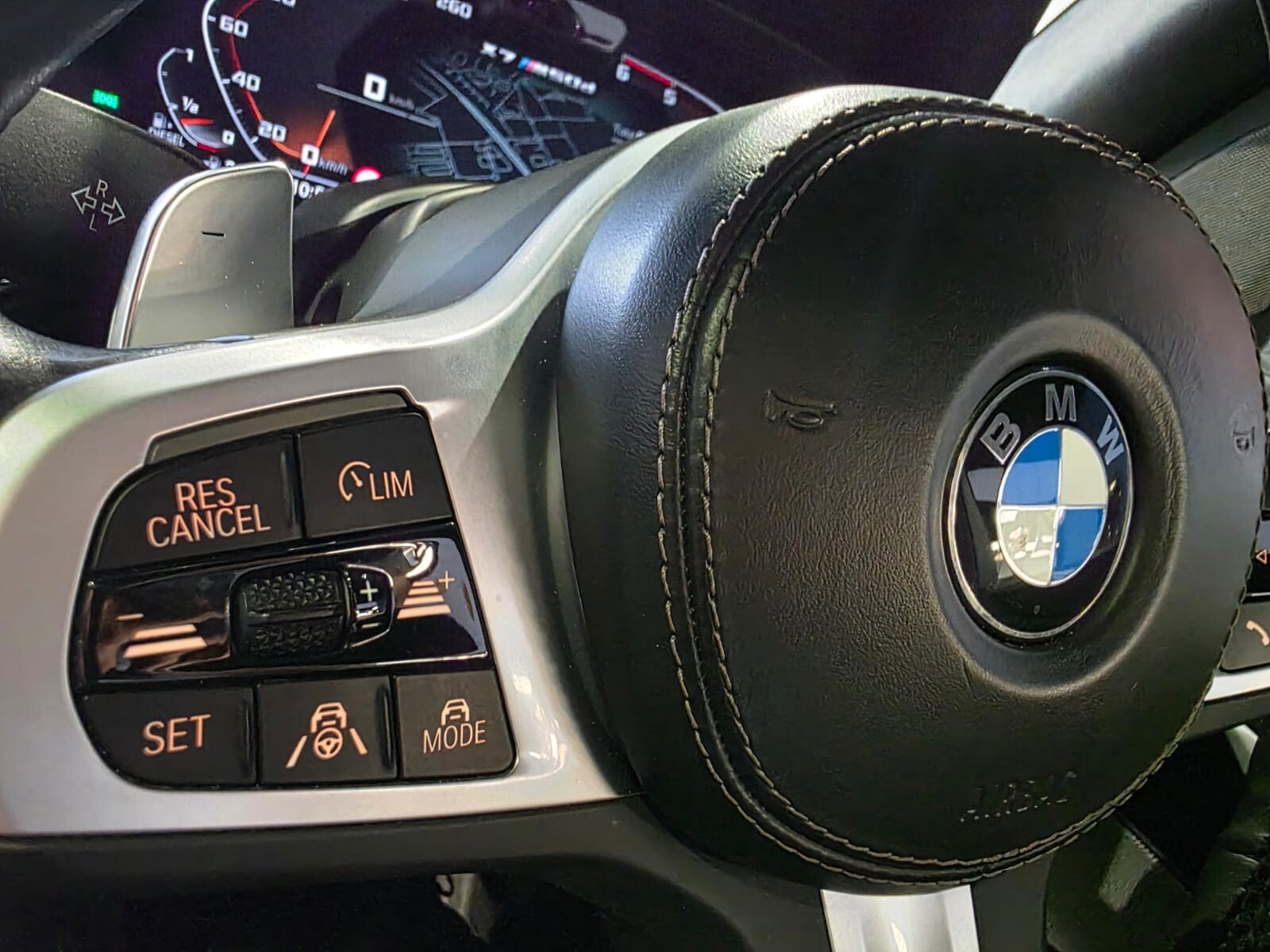 BMW X7 M50D