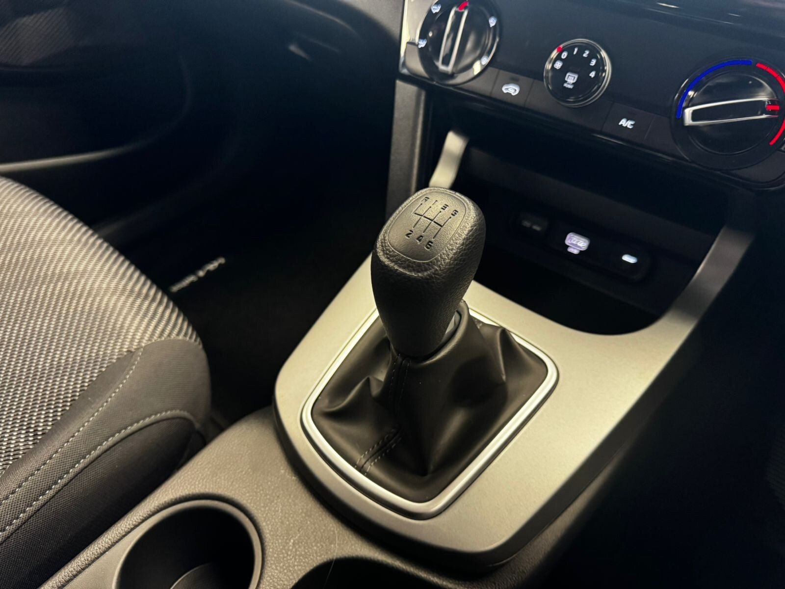 Kia SELTOS 1.5 LS MT