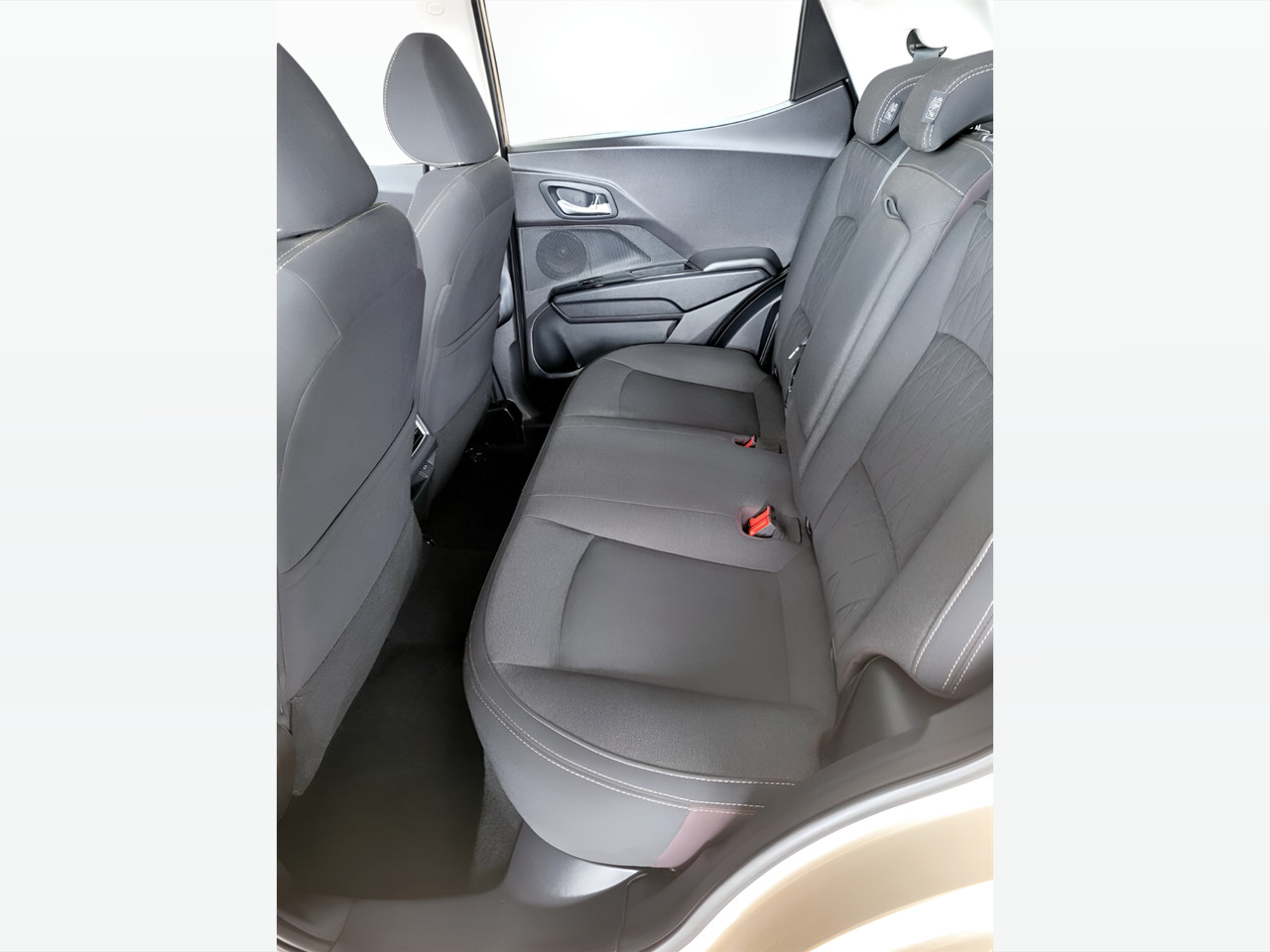 Mahindra XUV 3XO 1.2T AX5 AUTO