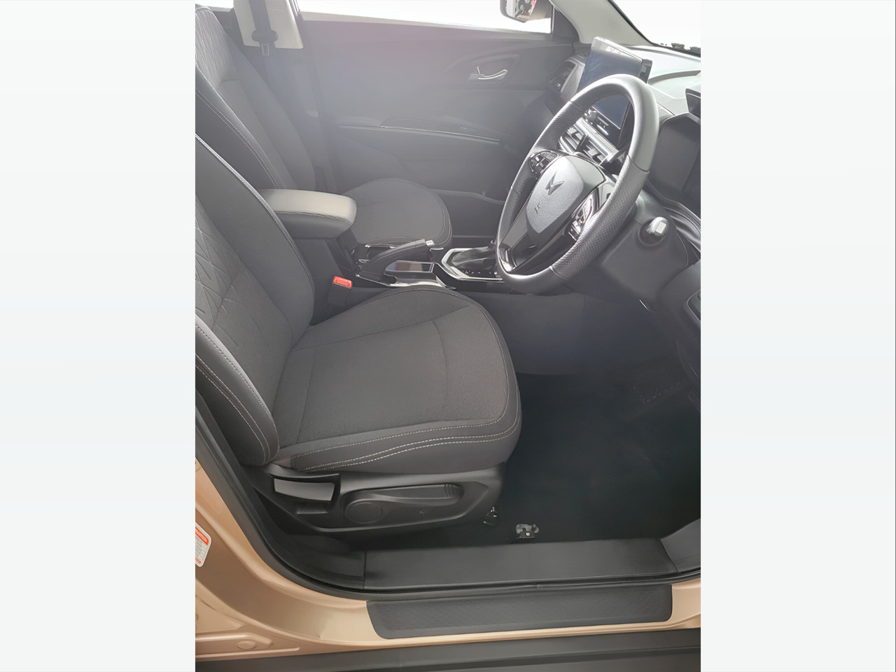 Mahindra XUV 3XO 1.2T AX5 AUTO