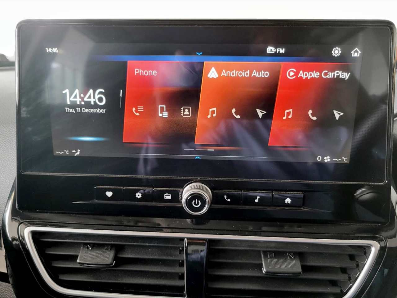 Mahindra XUV 3XO 1.2T AX5 AUTO