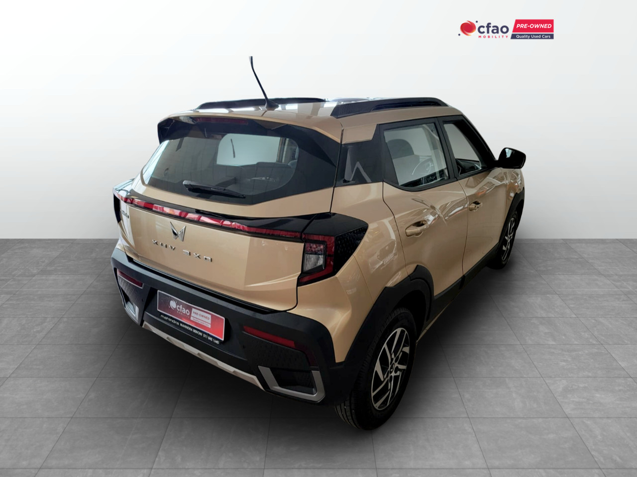 Mahindra XUV 3XO 1.2T AX5 AUTO