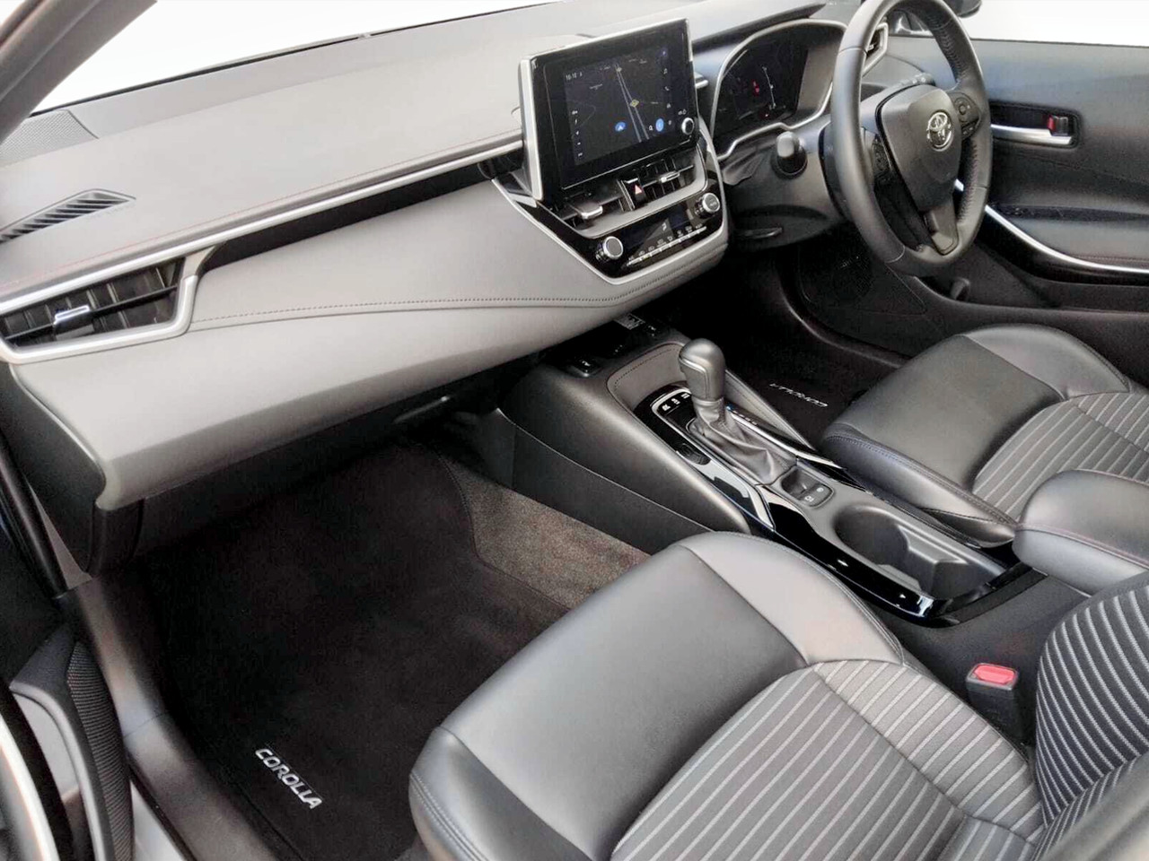 Toyota Corolla 1.8 HYBRID XR