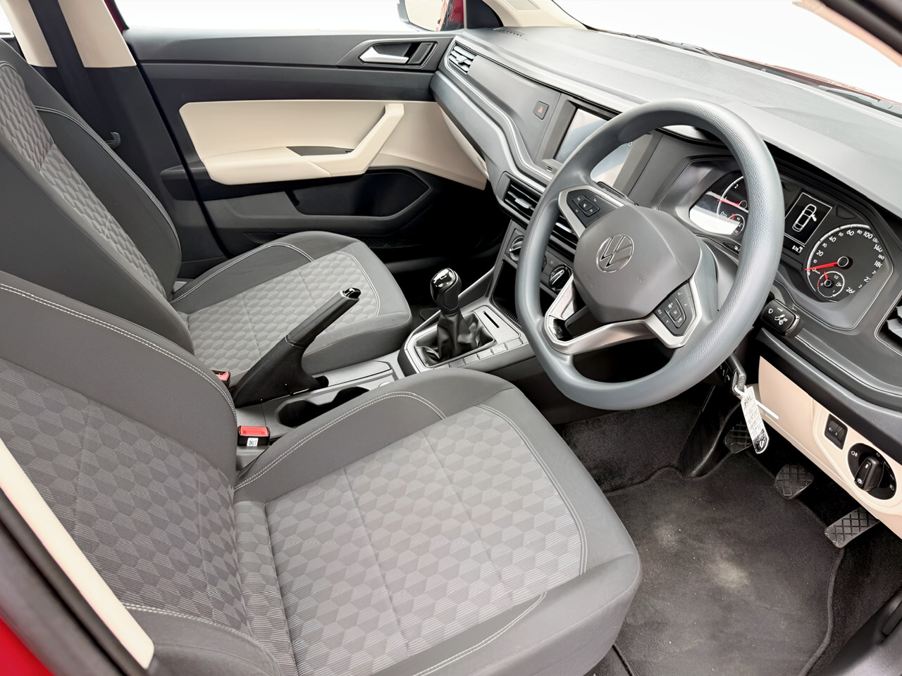 Volkswagen Polo SEDAN 1.6 MANUAL