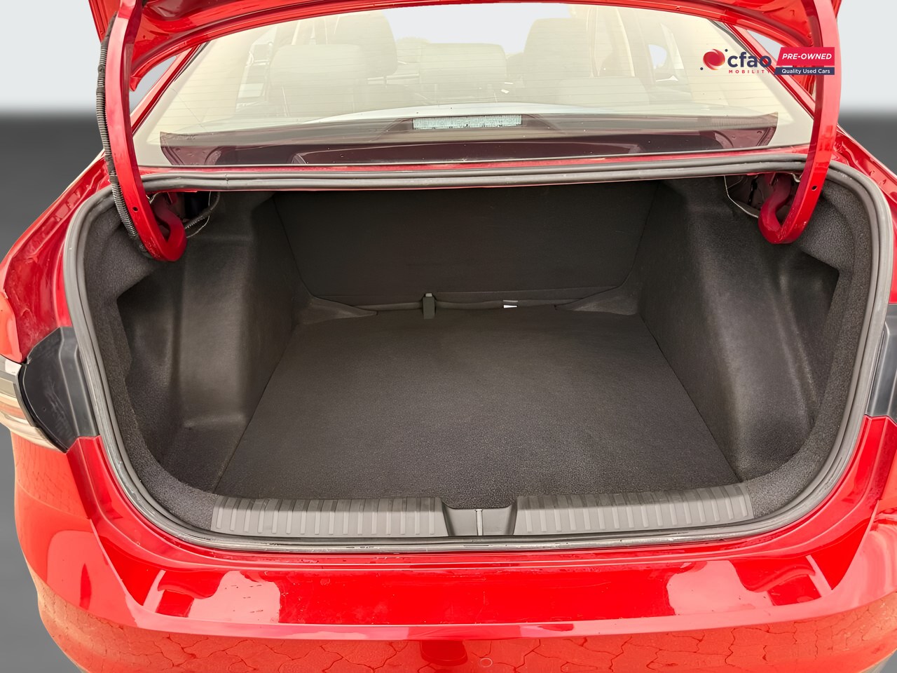 Volkswagen Polo SEDAN 1.6 MANUAL