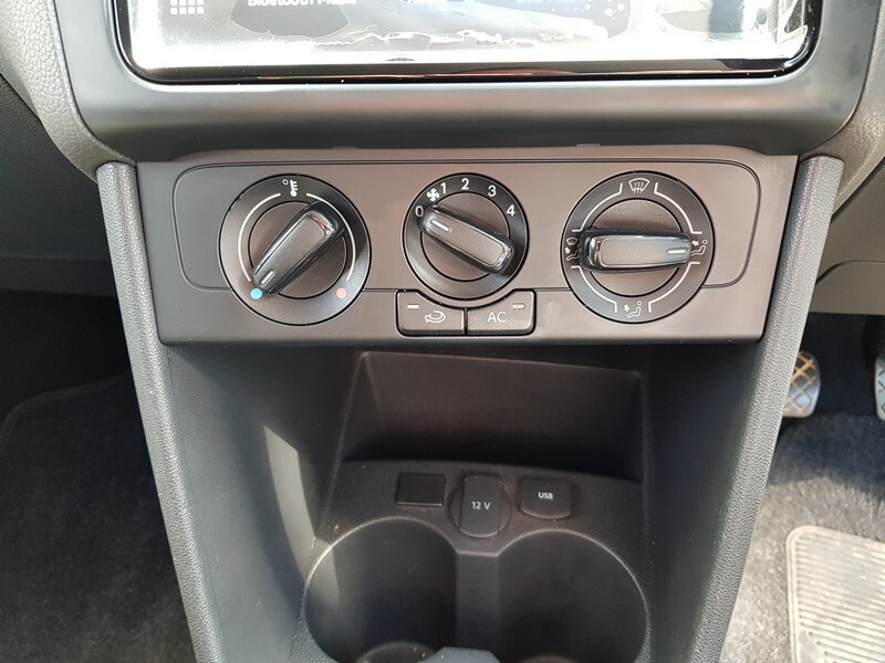 Volkswagen POLO VIVO HATCH 1.4