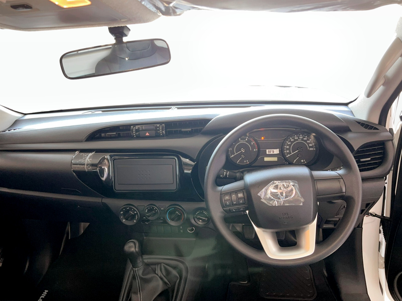 Toyota Hilux 2.4GD-6 SINGLE CAB 4X4 SR