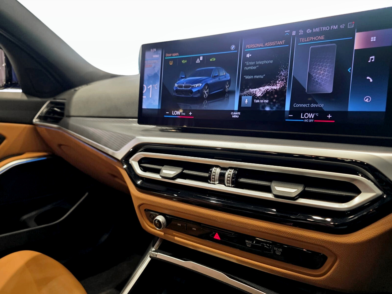 BMW 3 Series 320i M SPORT A/T