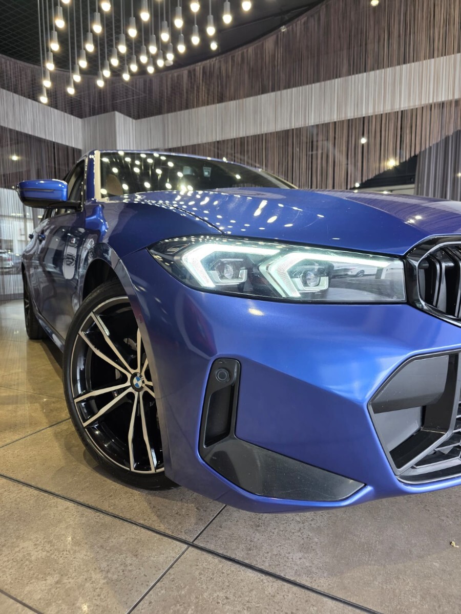 BMW 3 Series 320i M SPORT A/T