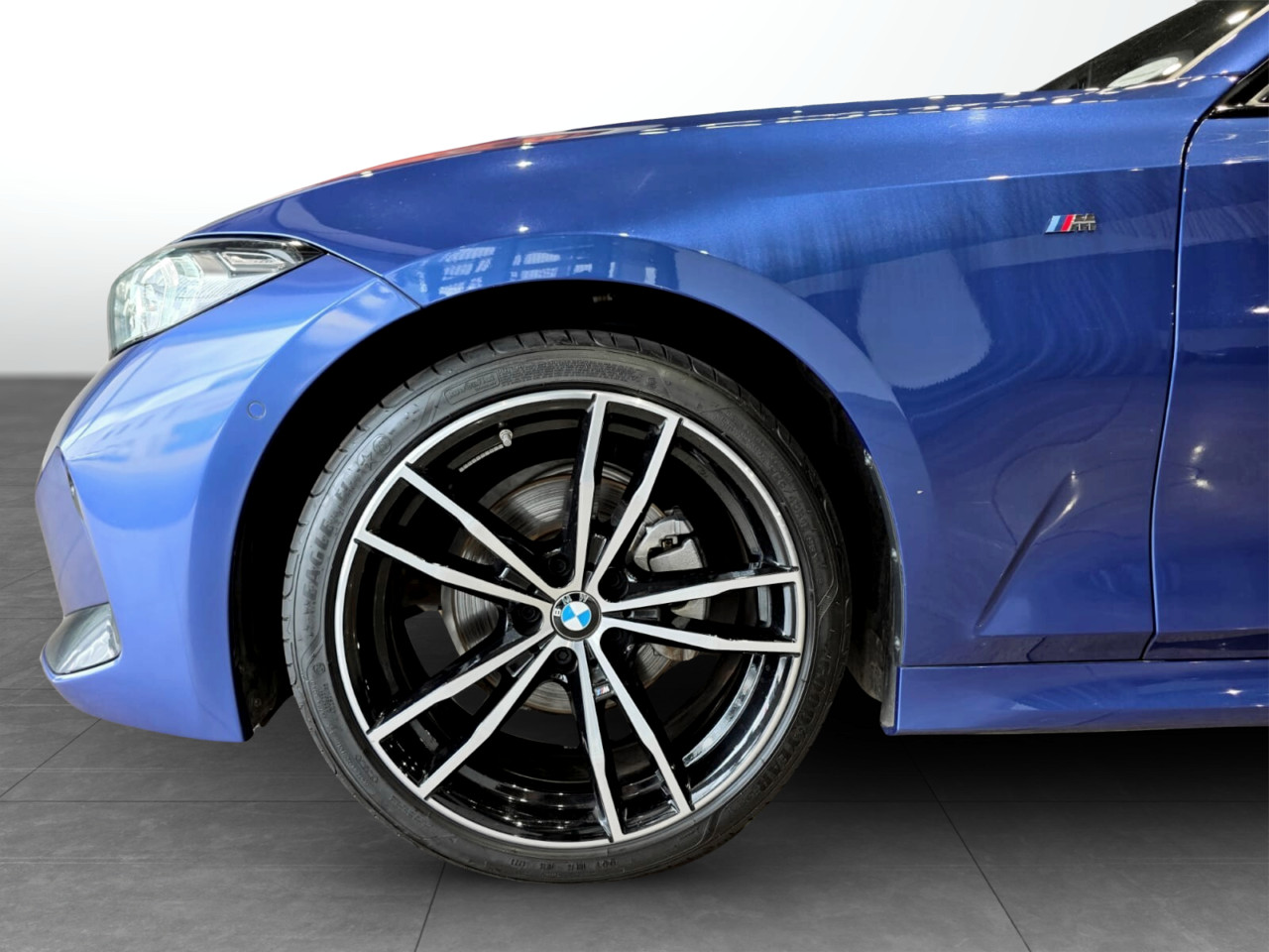 BMW 3 Series 320i M SPORT A/T