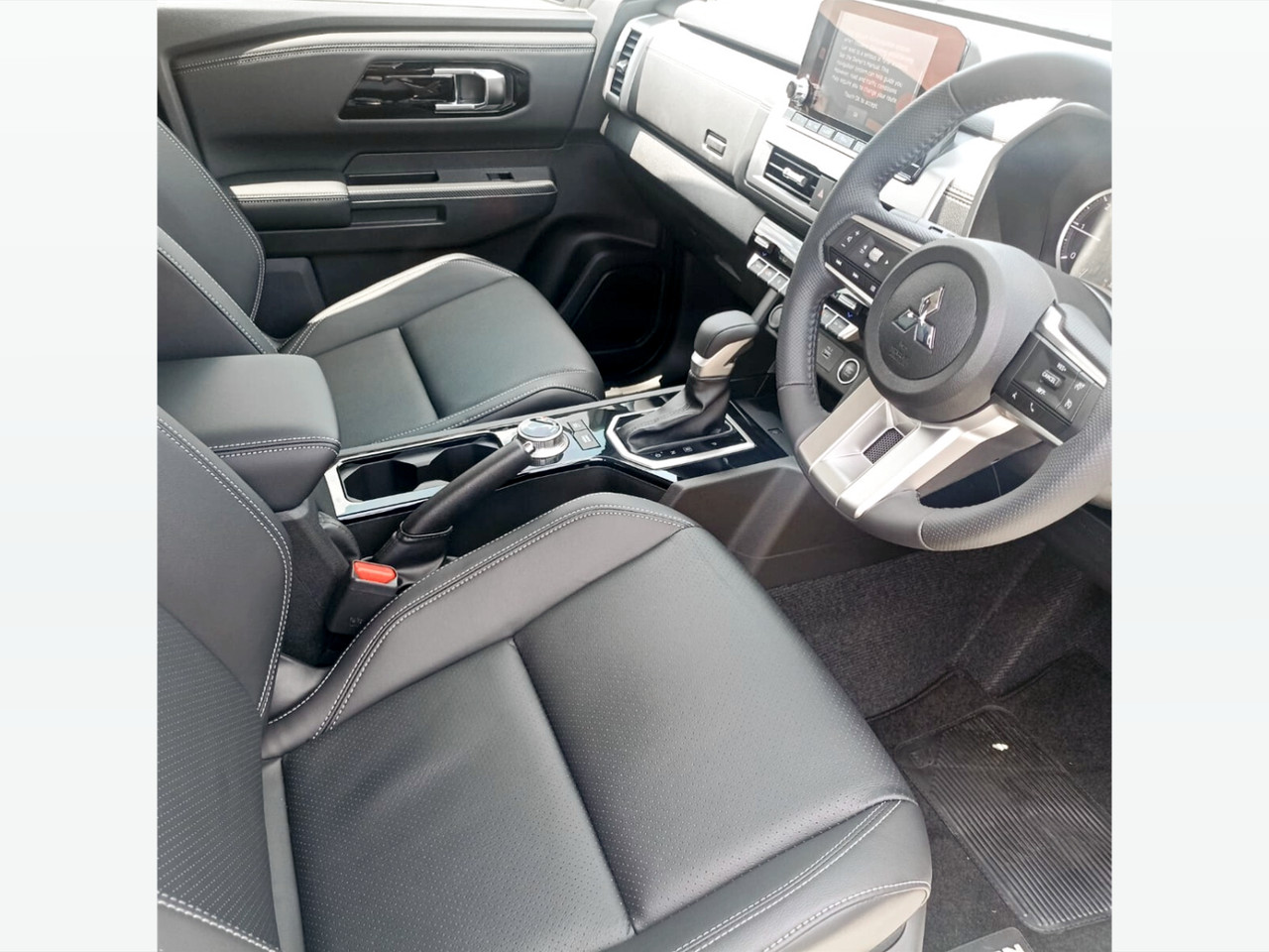 Mitsubishi TRITON 2.4DI-D DOUBLE CAB GLS AUTO