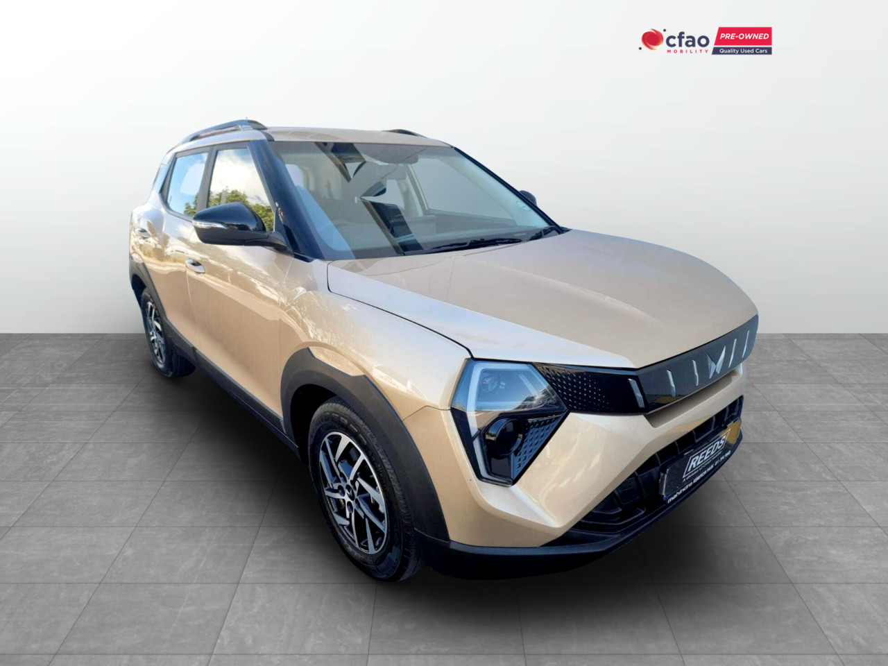 Mahindra XUV 3XO 1.2T AX5 AUTO