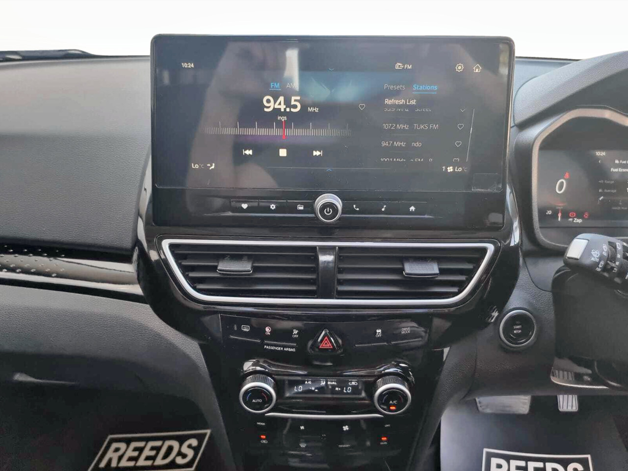 Mahindra XUV 3XO 1.2T AX5 AUTO