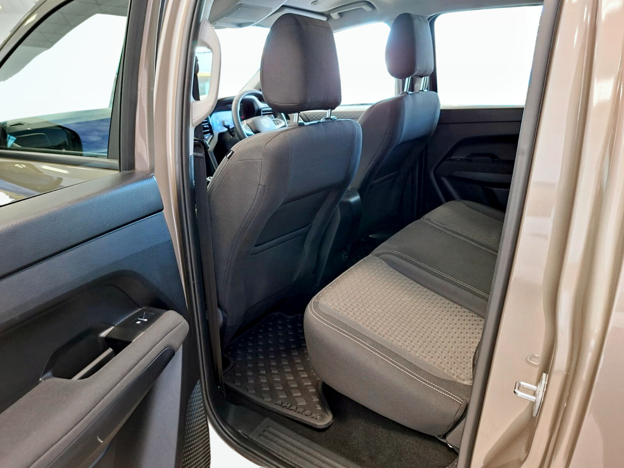 Volkswagen Amarok 2.0TDI DOUBLE CAB LIFE 4MOTION AUTO