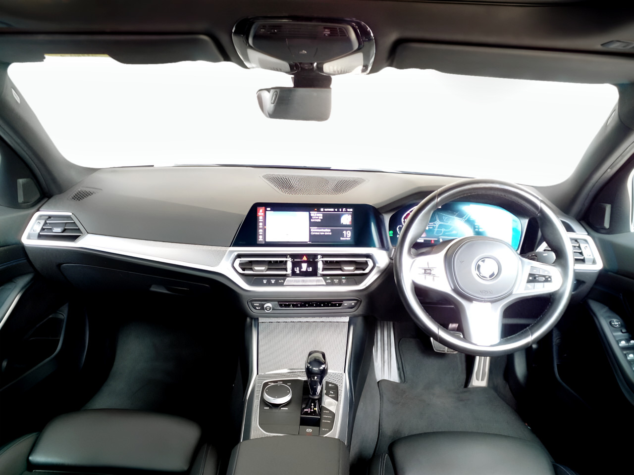 BMW 3 Series 320i M SPORT A/T