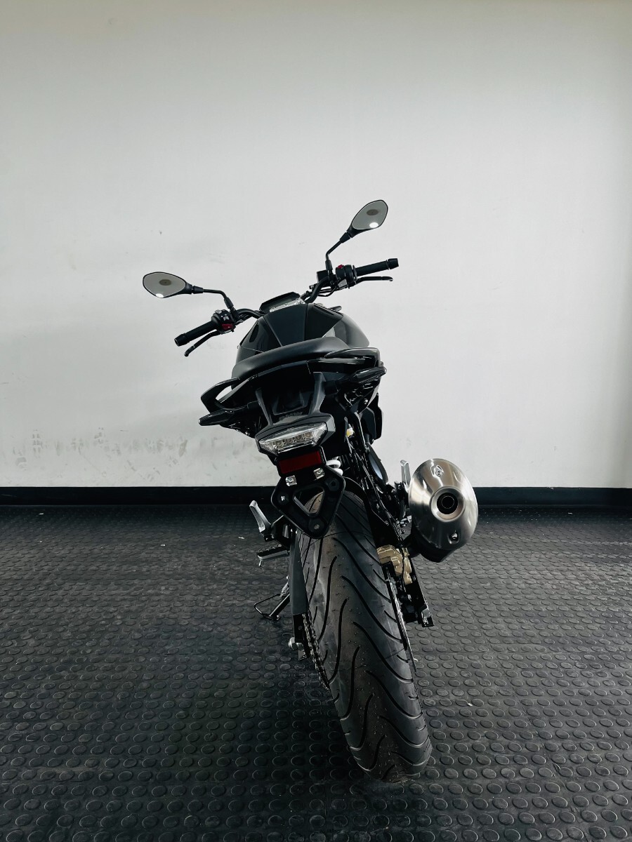 BMW G310 R COSMIC BLACK