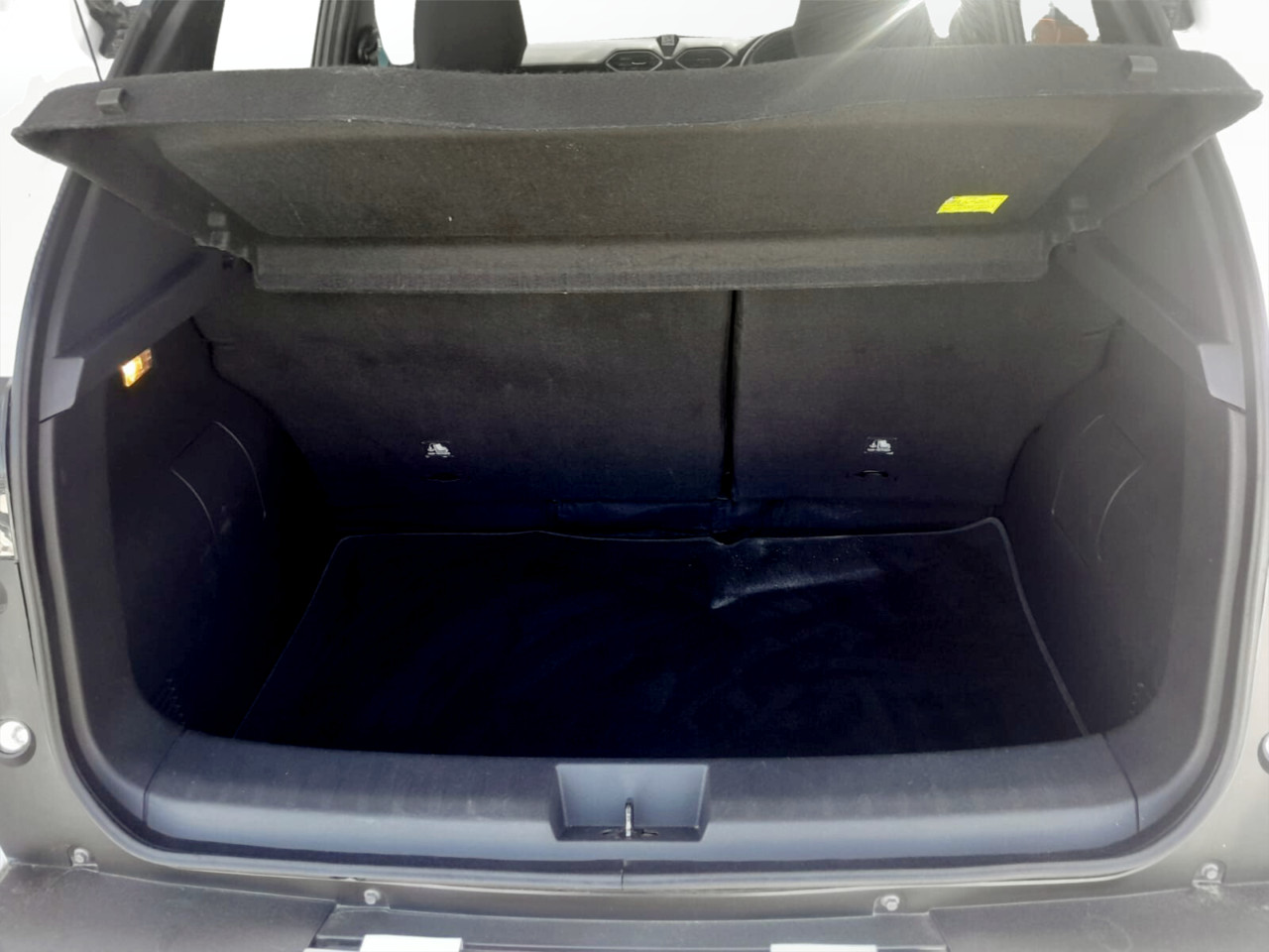 Nissan MAGNITE 1.0 TURBO ACENTA PLUS AUTO
