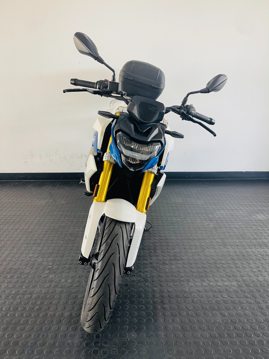 BMW G310 R LIGHT WHITE