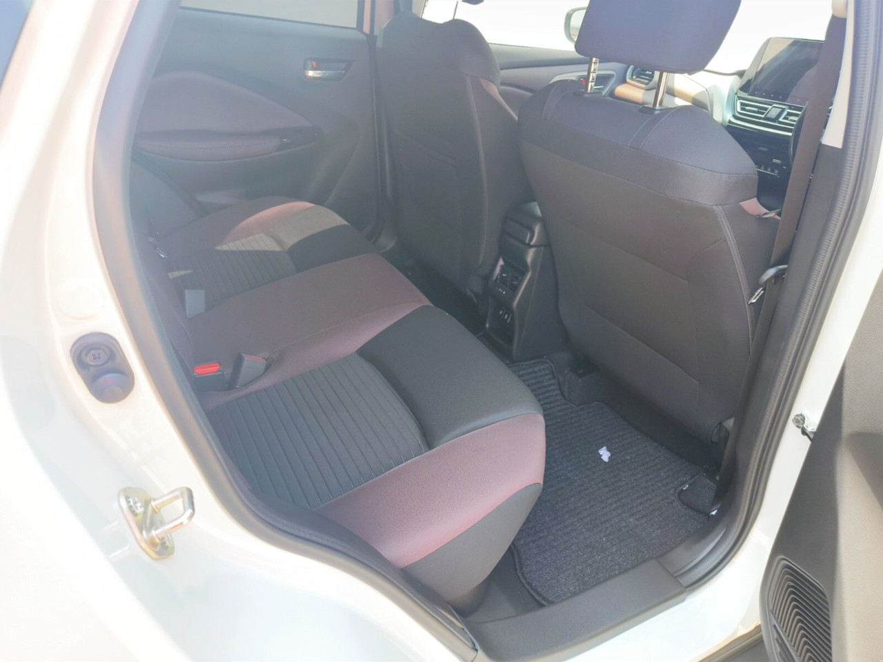 Toyota STARLET CROSS 1.5 XR AUTO