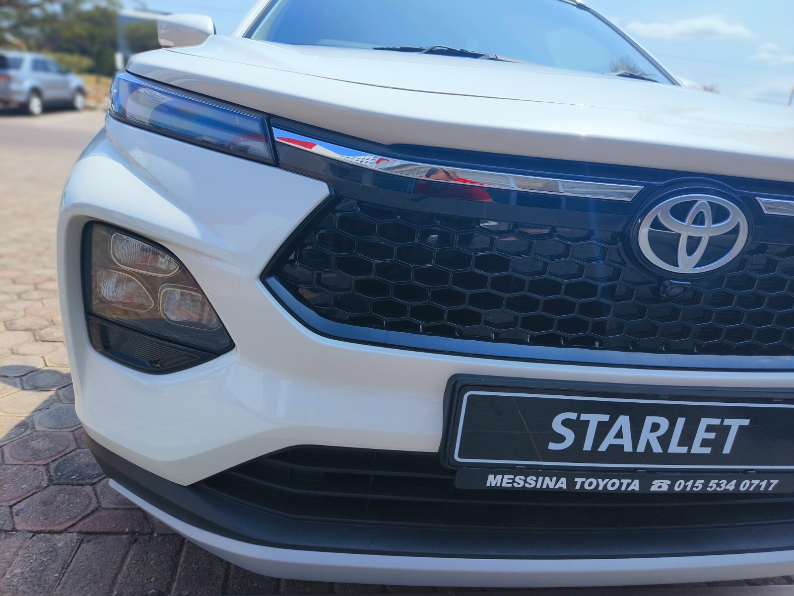 Toyota STARLET CROSS 1.5 XR AUTO