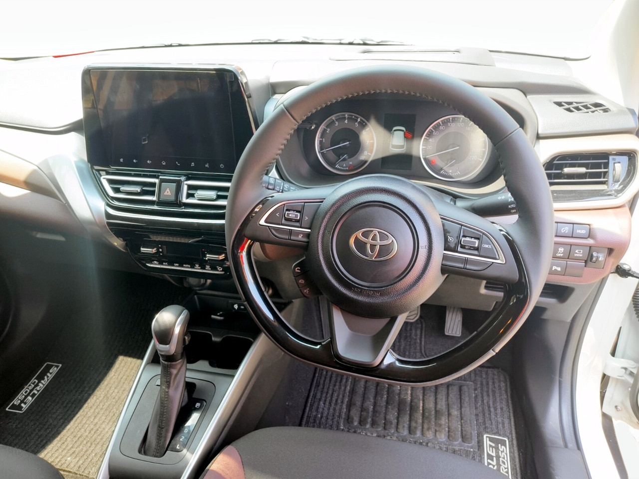 Toyota STARLET CROSS 1.5 XR AUTO