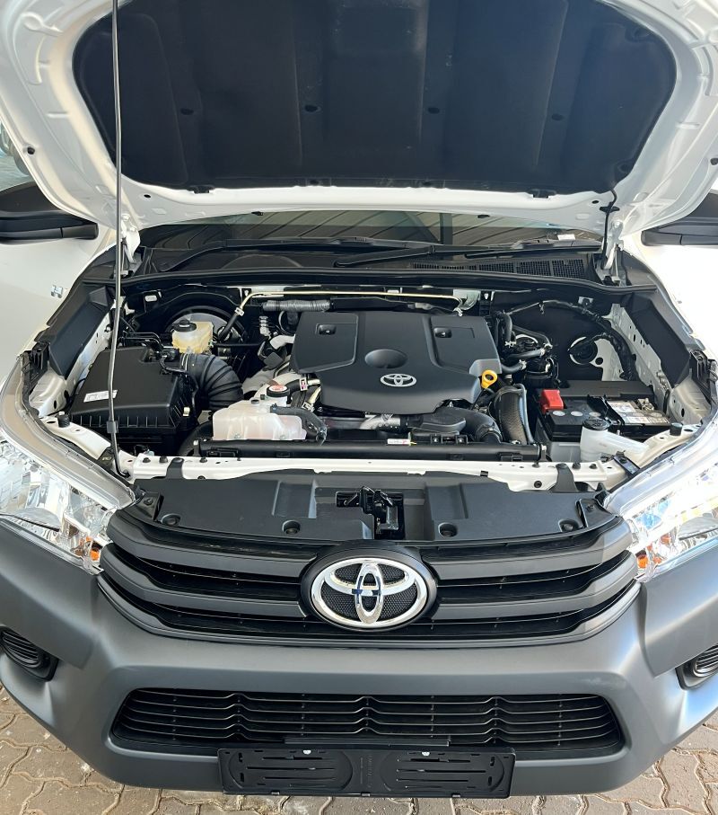 Toyota Hilux 2.4GD SINGLE CAB WITH DRYBOX