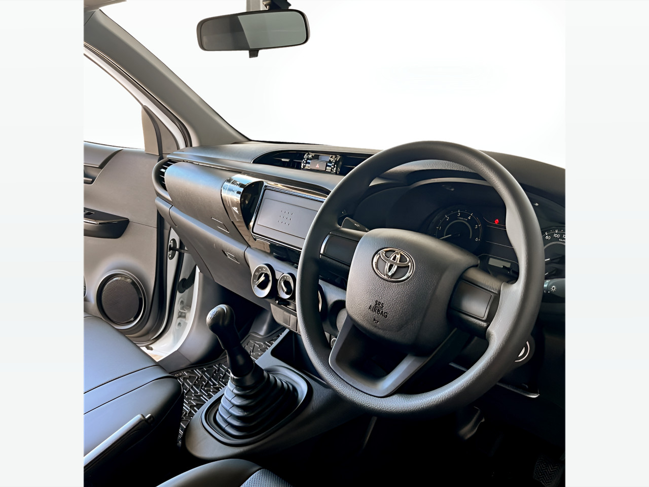 Toyota Hilux 2.4GD SINGLE CAB WITH DRYBOX