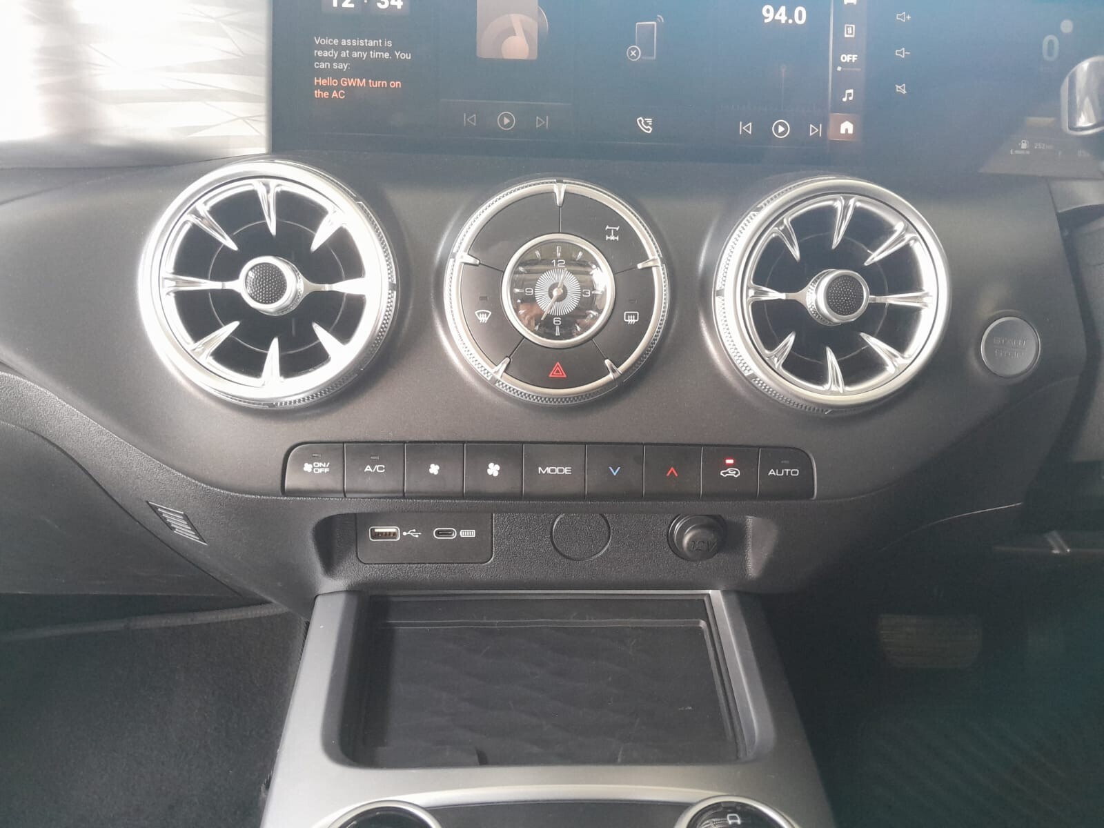 GWM TANK 300 2.4T LUXURY