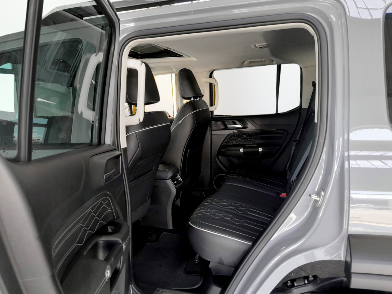 GWM TANK 300 2.4T LUXURY