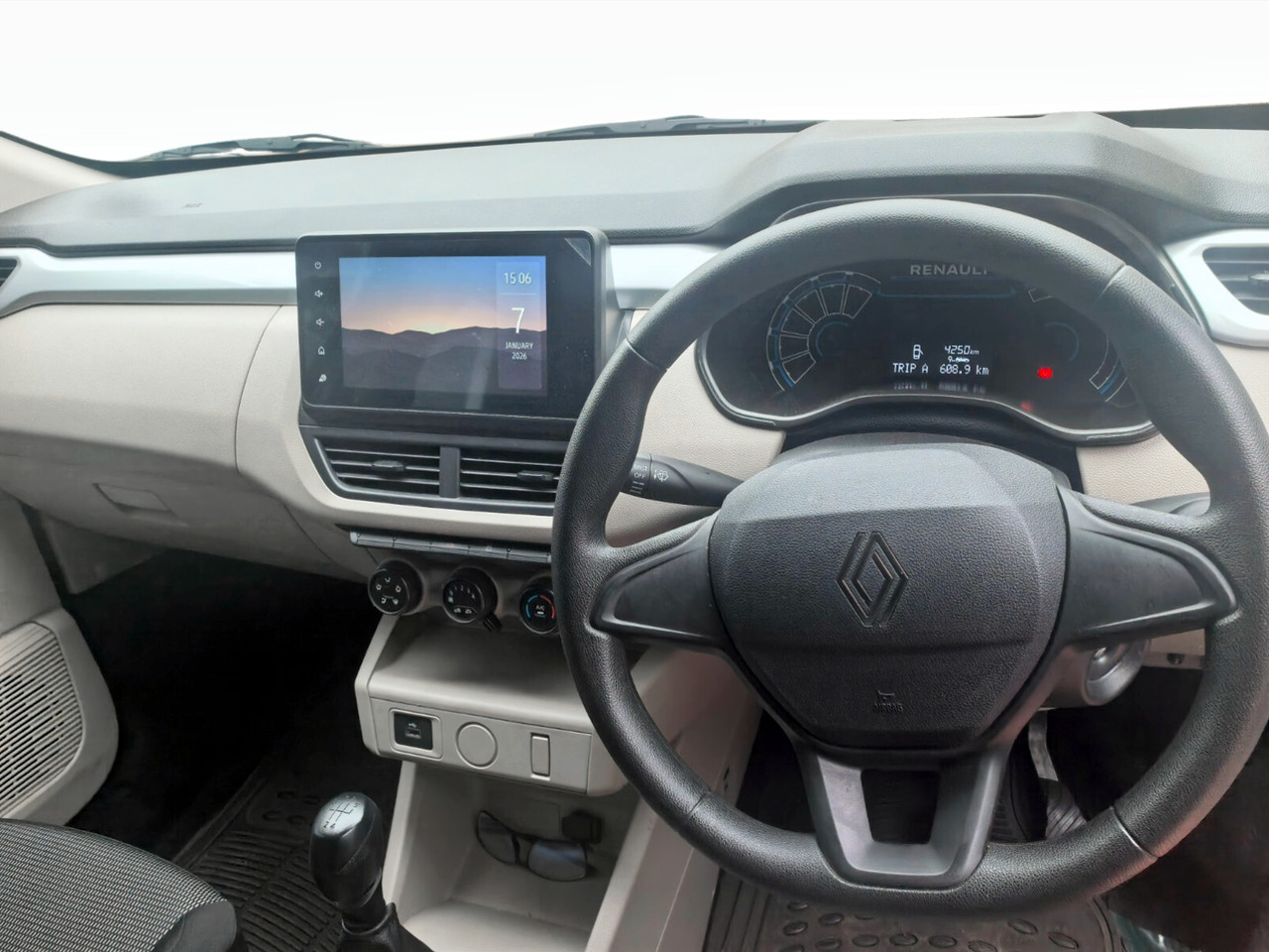 Renault Triber 1.0 EVOLUTION