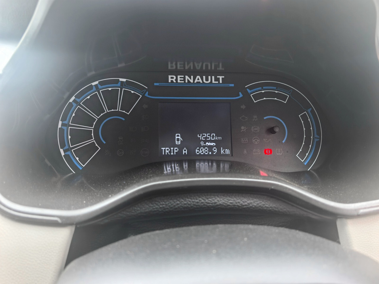 Renault Triber 1.0 EVOLUTION