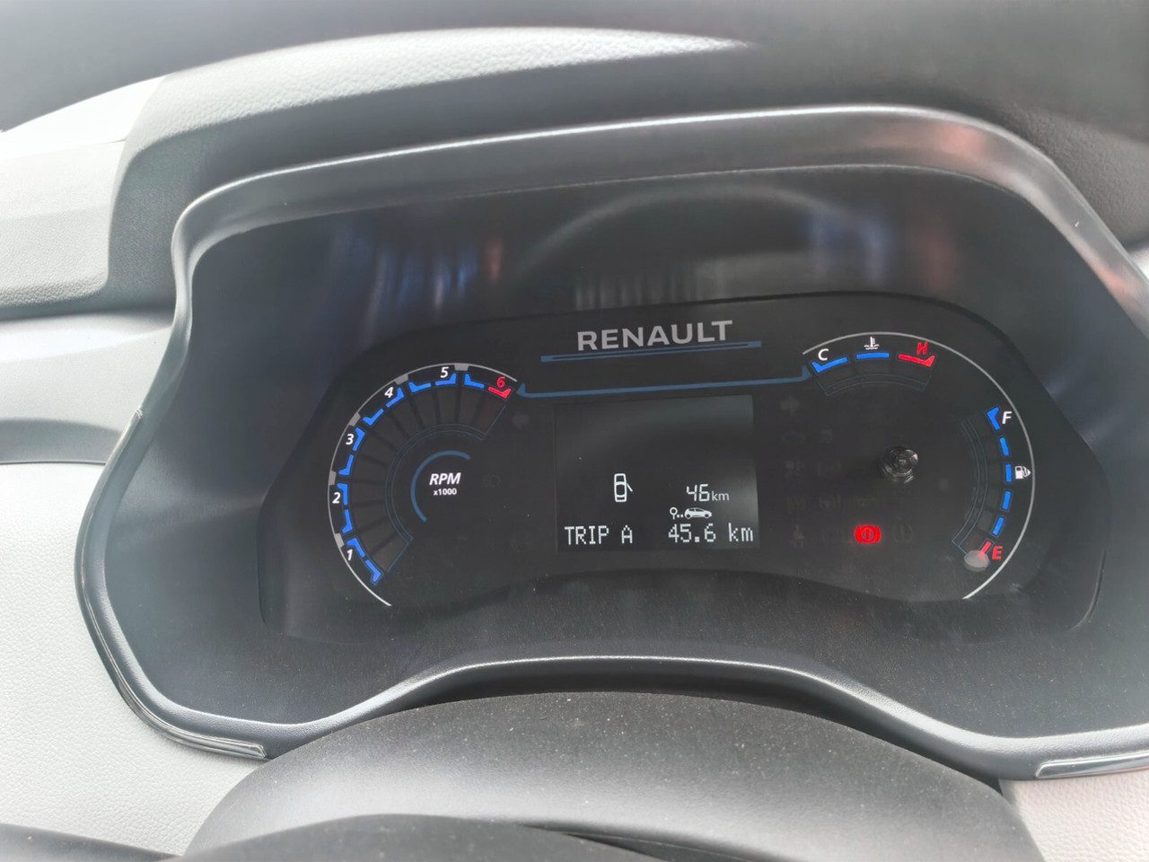 Renault KIGER 1.0 TECHNO MANUAL