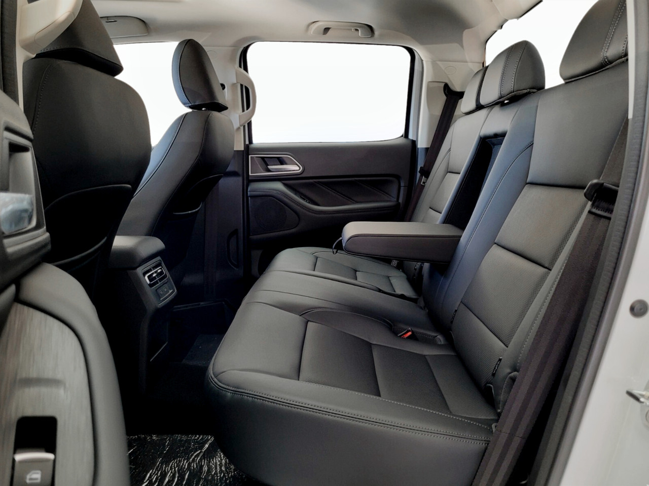 GWM P300 2.4TD LT 4X4 A/T D/C P/U