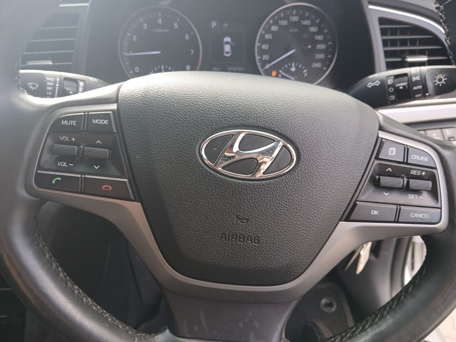 Hyundai Elantra 1.6 EXECUTIVE AUTO