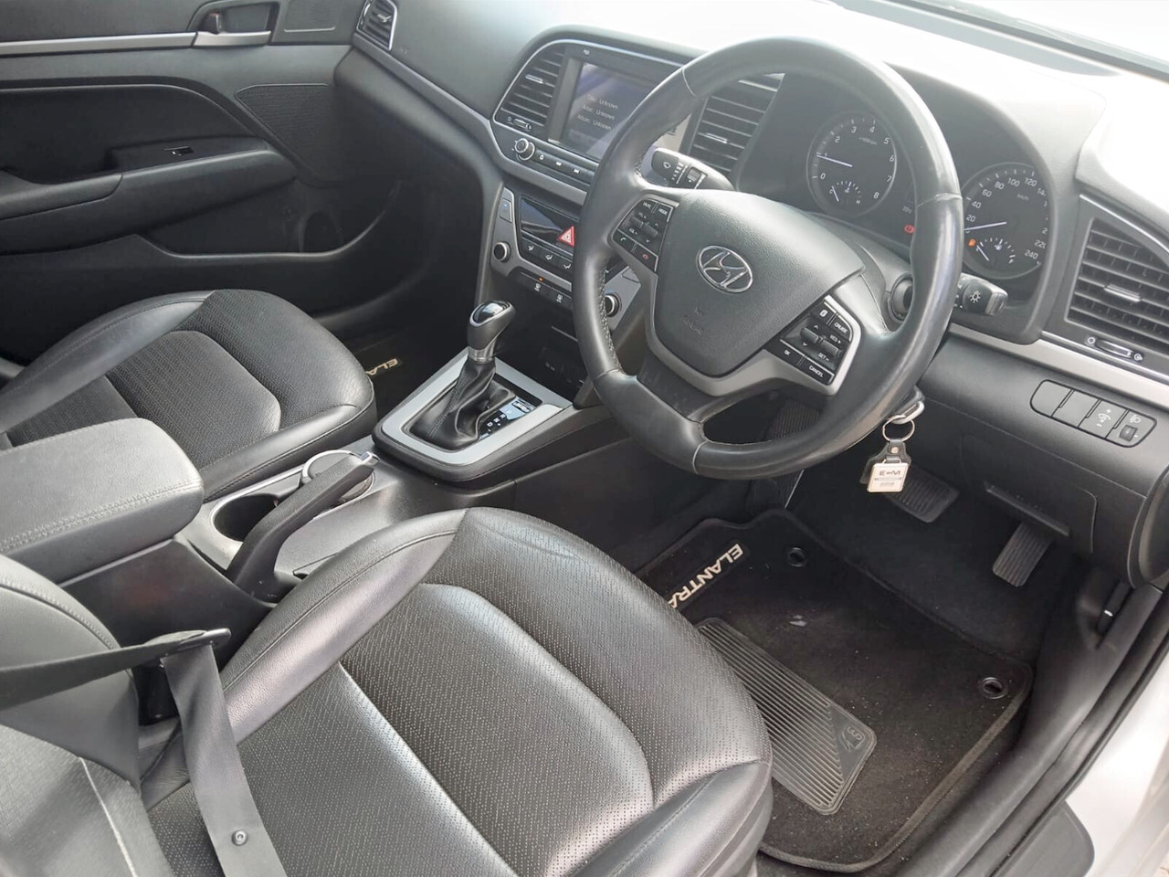 Hyundai Elantra 1.6 EXECUTIVE AUTO