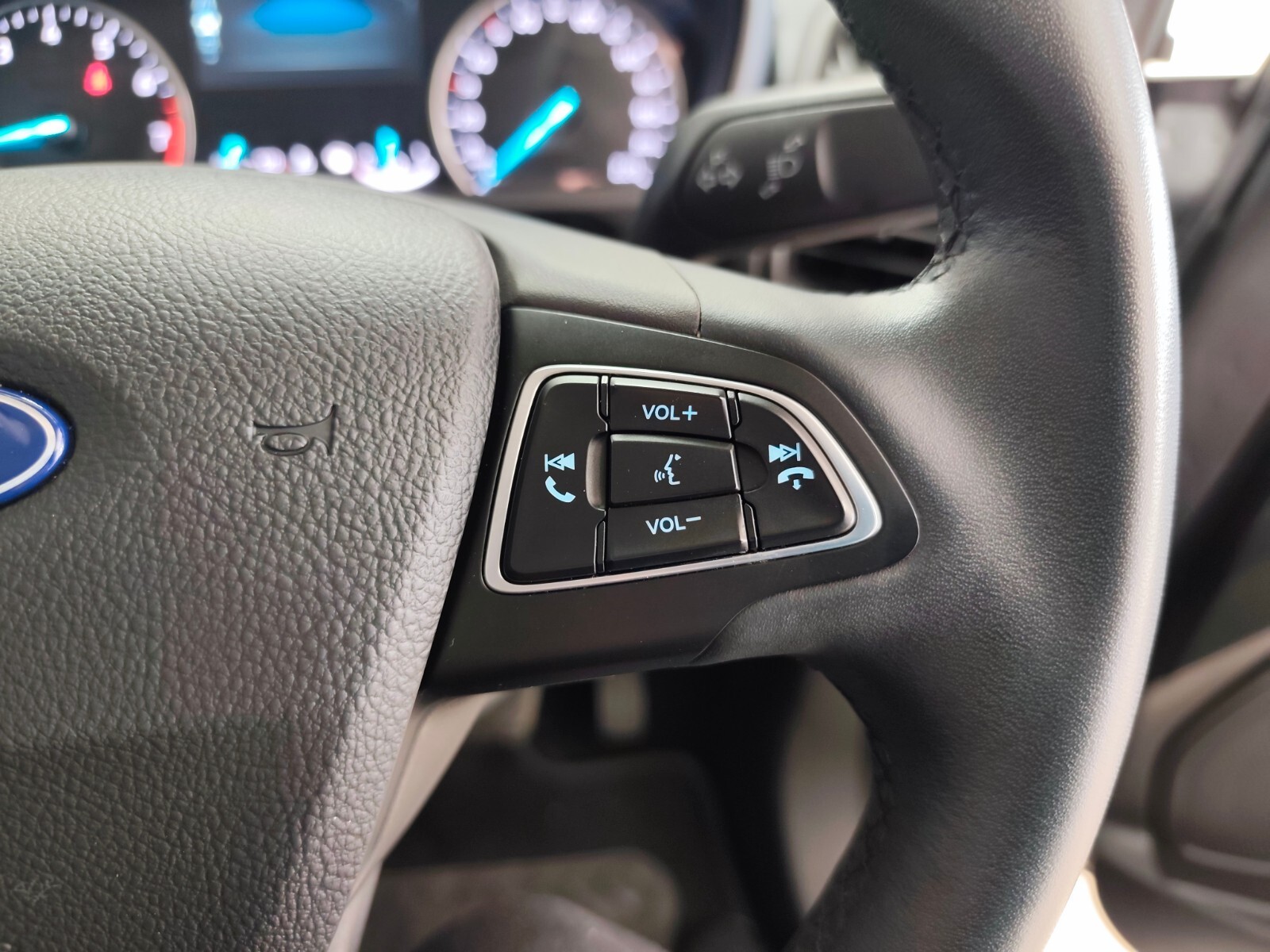 Ford EcoSport 1.0T TITANIUM AUTO