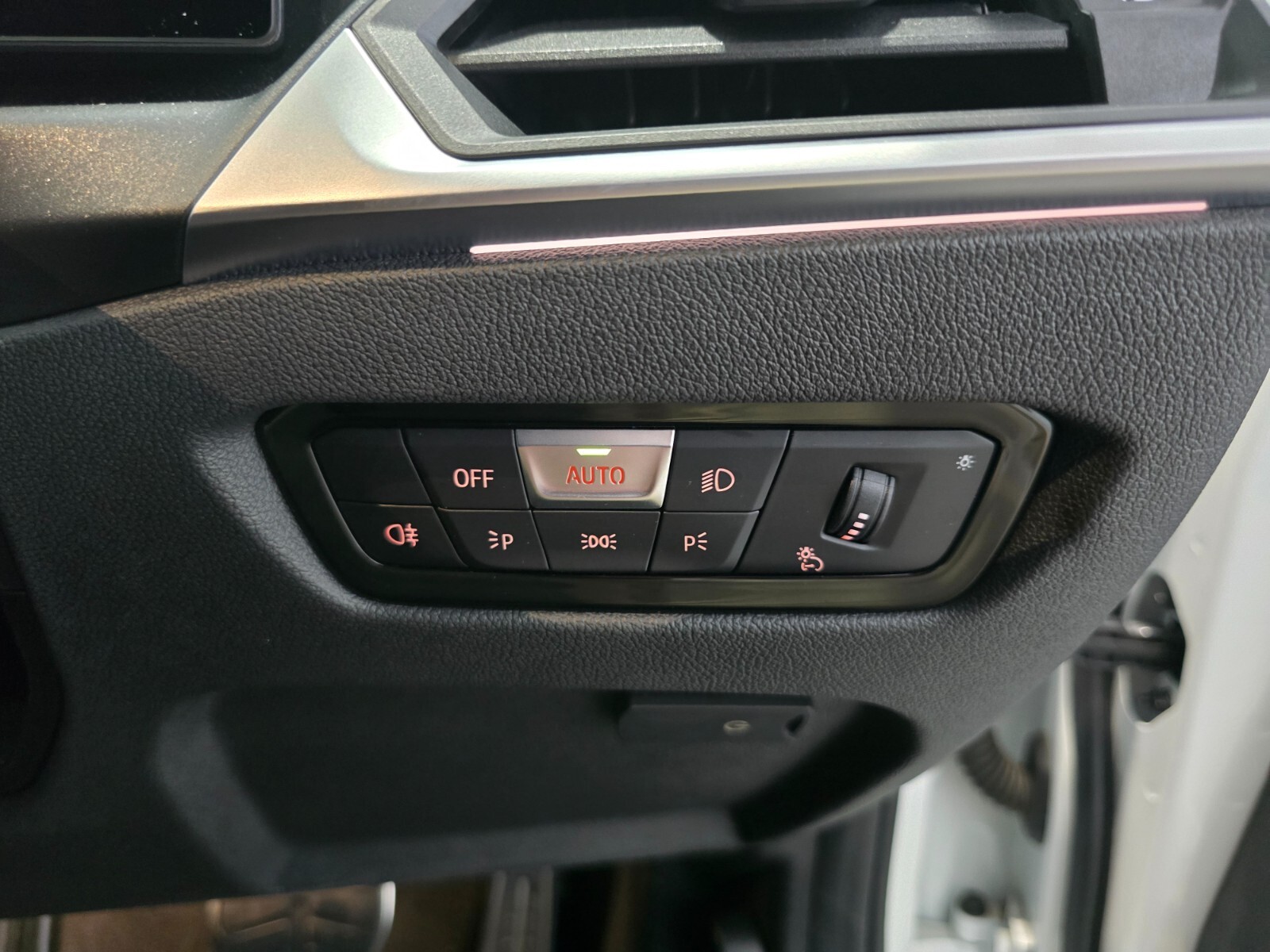 BMW 3 Series 318i M SPORT A/T (G20)