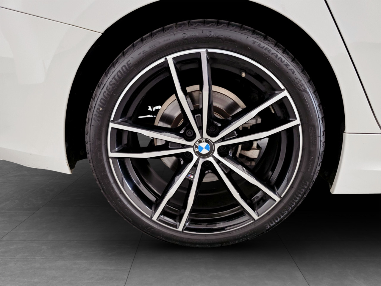 BMW 3 Series 318i M SPORT A/T (G20)