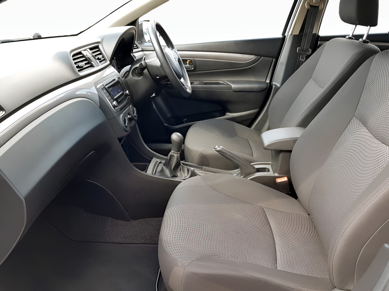 Suzuki CIAZ 1.5 GL MANUAL