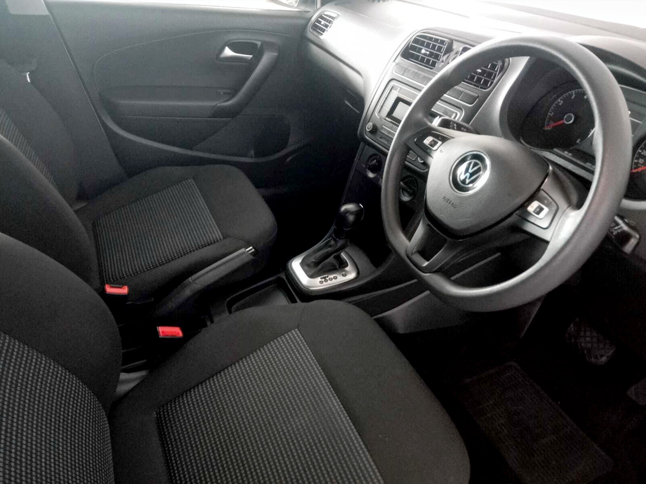 Volkswagen POLO VIVO HATCH 1.4