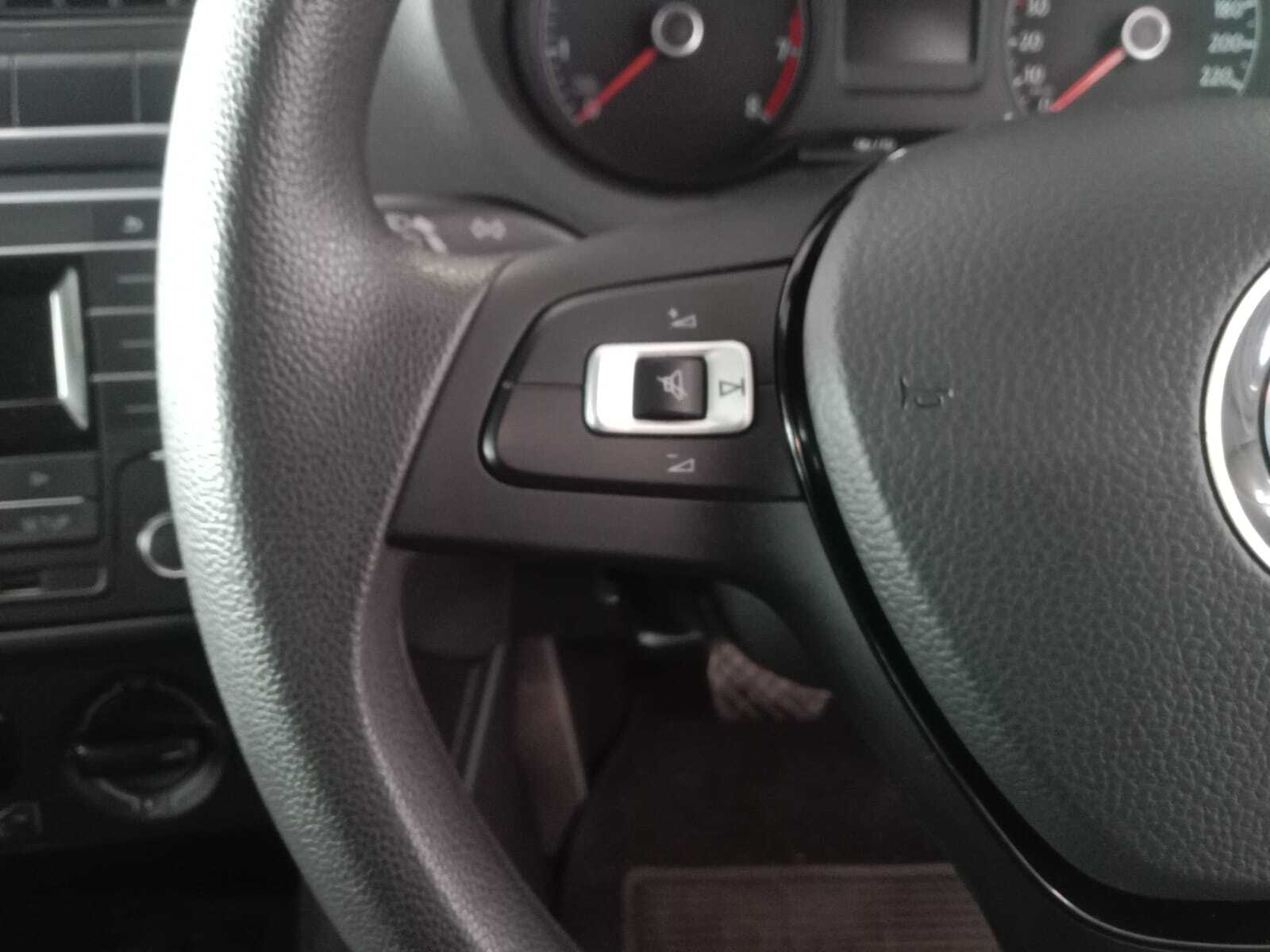 Volkswagen POLO VIVO HATCH 1.4