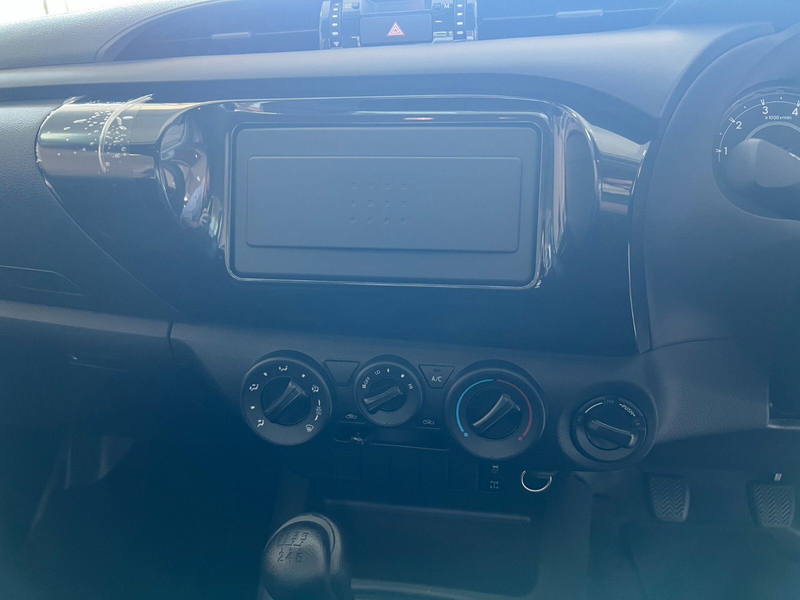 Toyota Hilux 2.4GD-6 SINGLE CAB 4X4 SR
