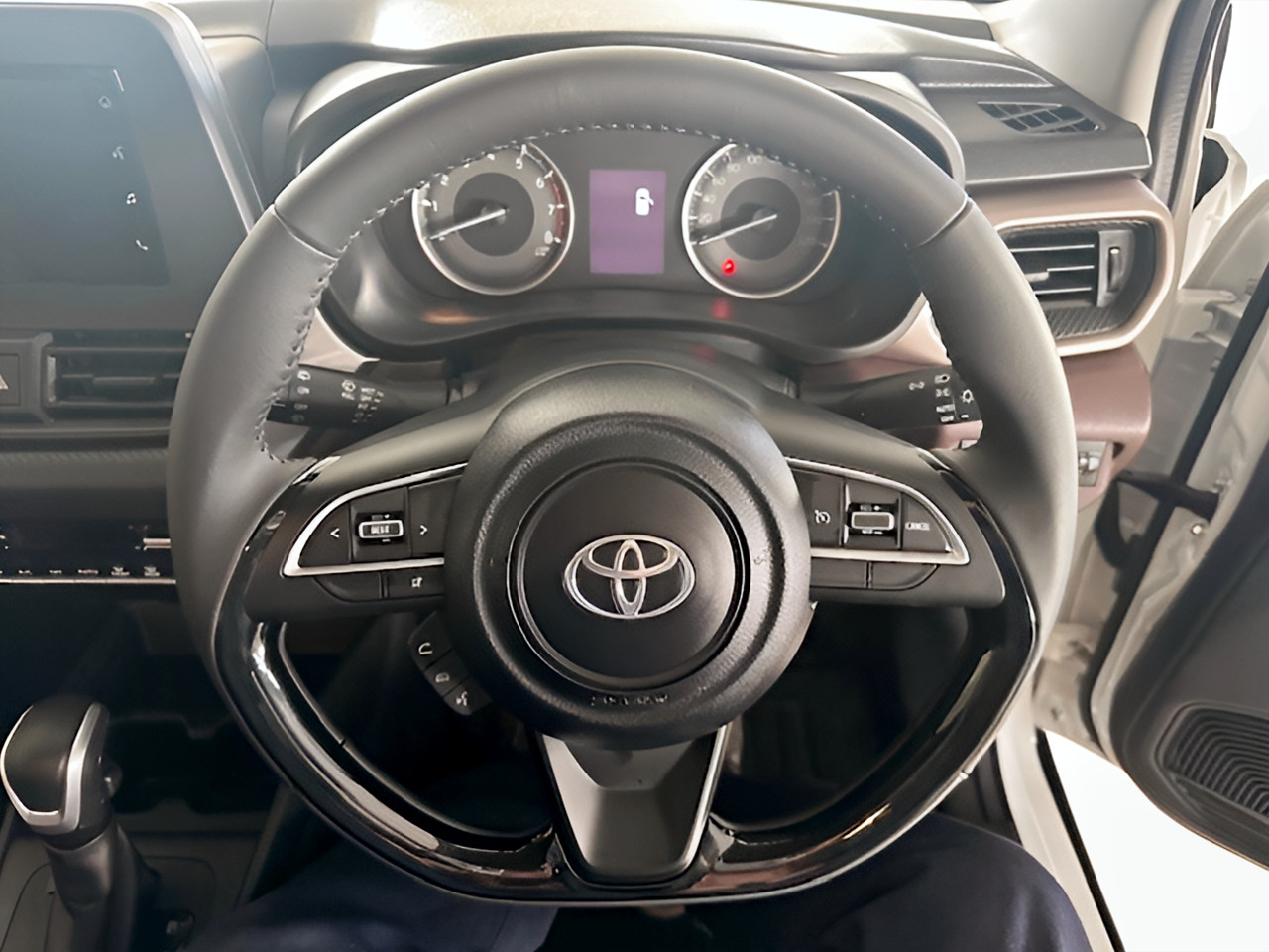 Toyota STARLET CROSS 1.5 XS AUTO