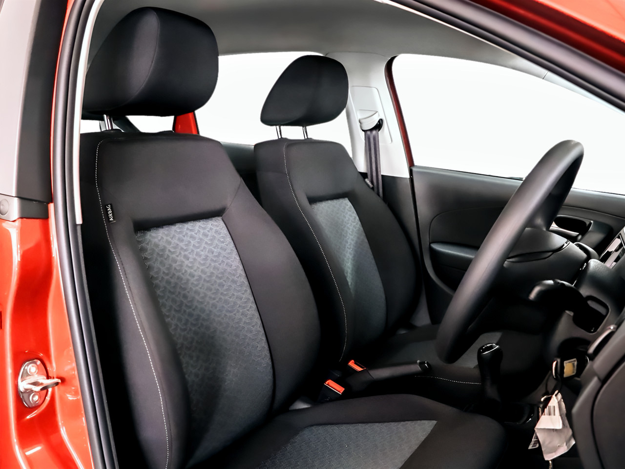 Volkswagen POLO VIVO 1.4 LIFE