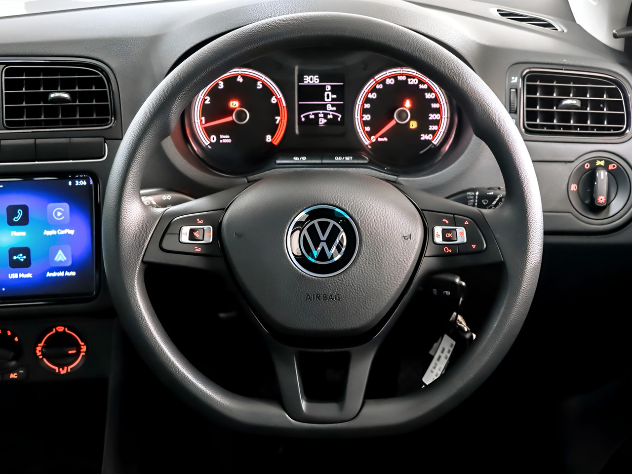 Volkswagen POLO VIVO 1.4 LIFE