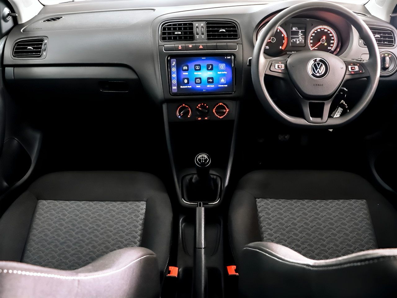 Volkswagen POLO VIVO 1.4 LIFE