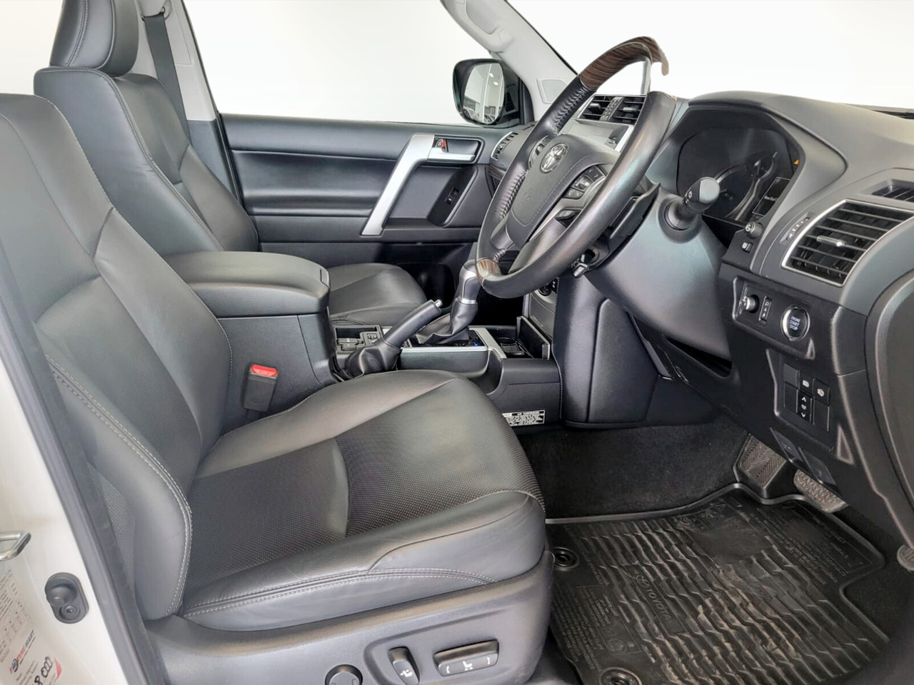 Toyota Land Cruiser Prado 2.8GD VX-L