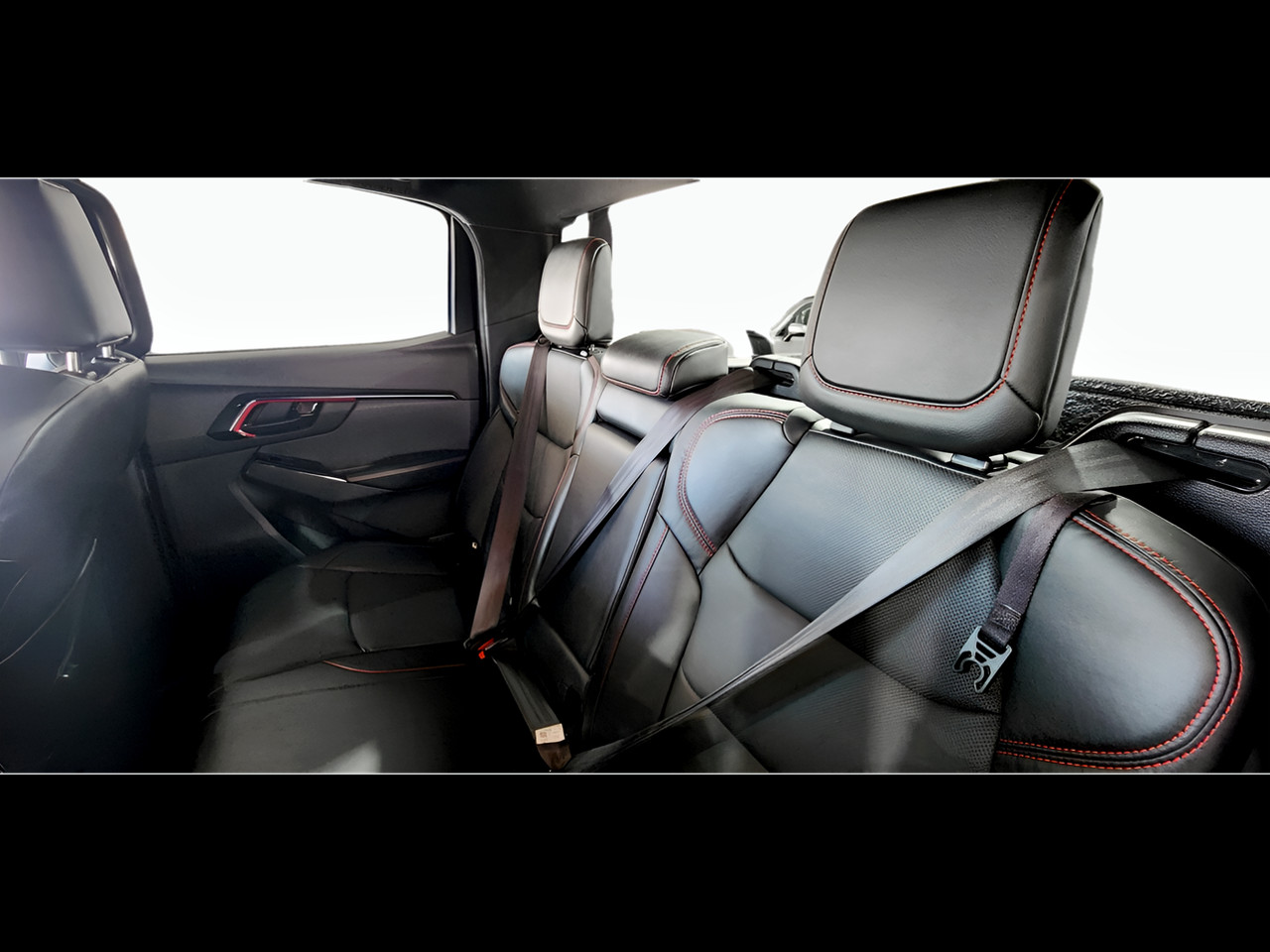 Isuzu D-Max 1.9 Ddi D/Cab 4×4 X-RIDER Black A/T RHD