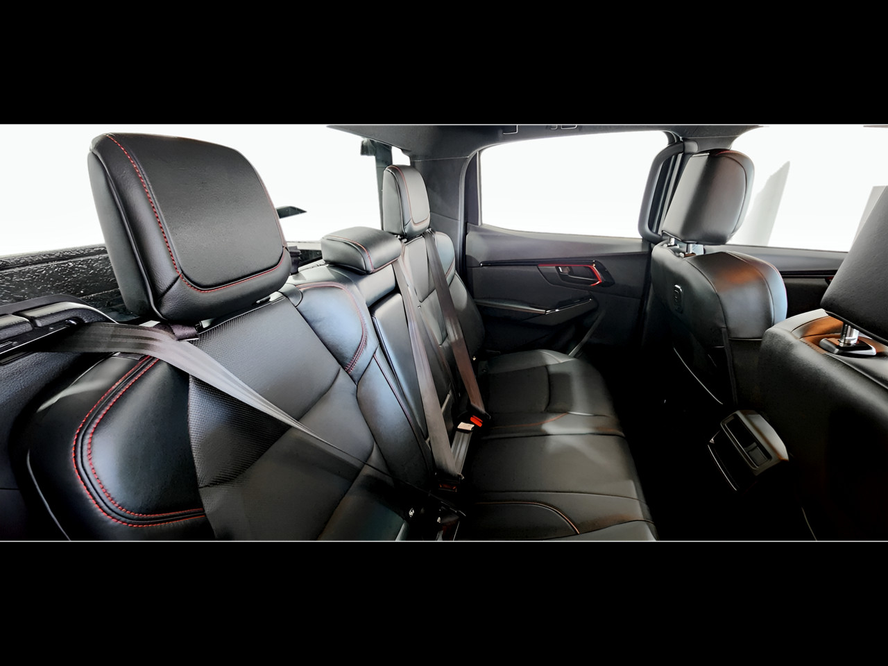 Isuzu D-Max 1.9 Ddi D/Cab 4×4 X-RIDER Black A/T RHD