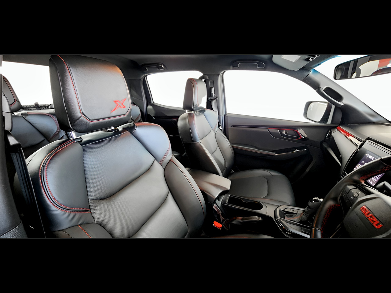 Isuzu D-Max 1.9 Ddi D/Cab 4×4 X-RIDER Black A/T RHD